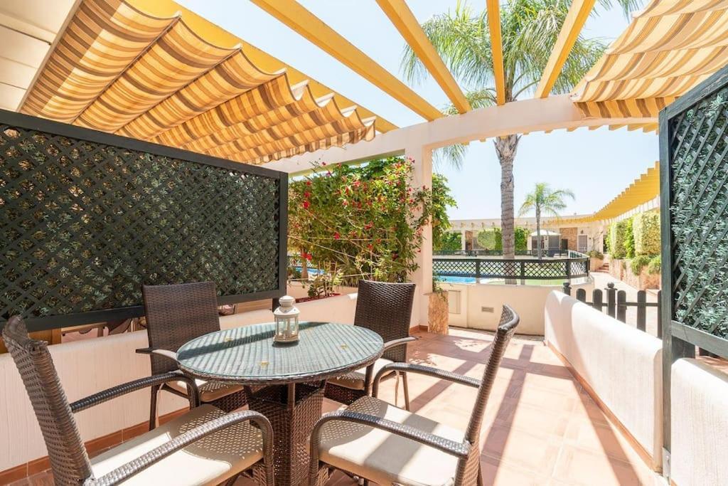 Magnifico Adosado Con Piscina Y Barbacoa Villa Campoamor Kültér fotó
